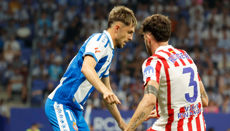 Atlético de Madrid cayó en su visita al Espanyol de Barcelona en su primer encuentro del campeonato español.