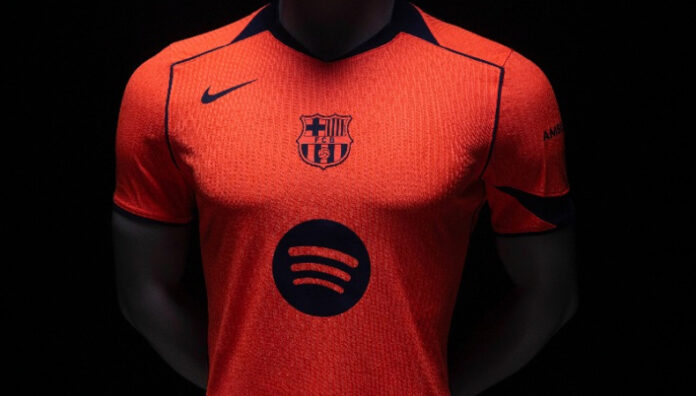 Barcelona presentó su nuevo uniforme Barcelona reveló su tercer uniforme para la temporada 2025-26 con un homenaje al