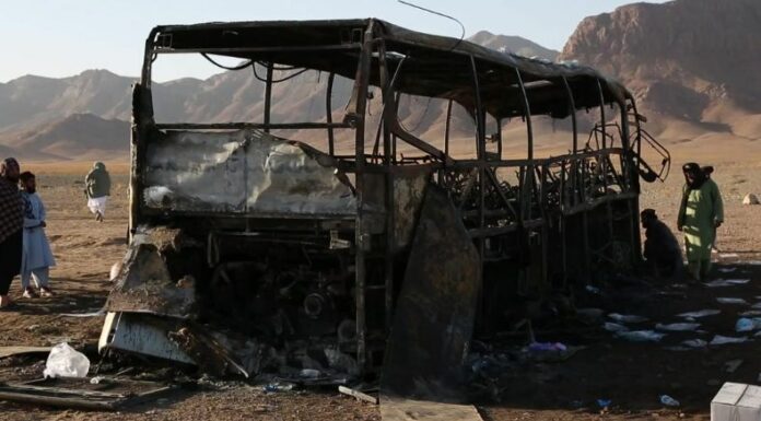 Cerca de 80 personas murieron en un accidente ocurrido anoche en Afganistán.