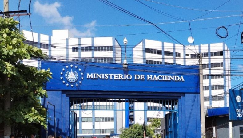 Hacienda pretende ampliar base tributaria sin aumentar, ni crear nuevos tributos