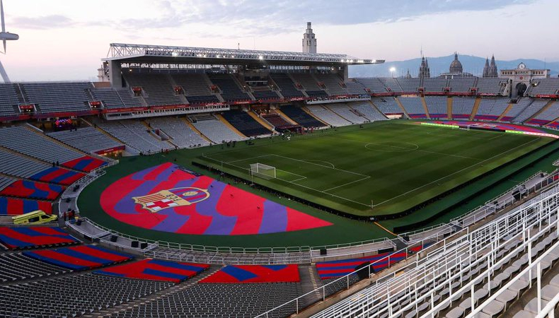 Barcelona logró un acuerdo con el Ayuntamiento para volver a Montjuïc sino recibe las licencias de funcionamiento del Camp Nou.