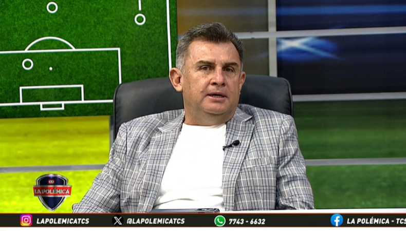 El presidente de Alianza, Gonzalo Sibrián, reveló detalles en La Polémica cómo ficharon al mediocampista nacional, Enrico Dueñas.