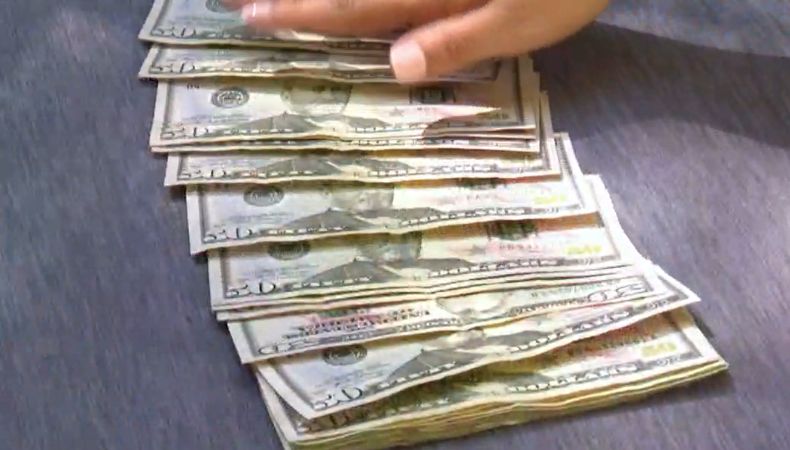 Las remesas enfrentarán un nuevo impuesto del 1% en Estados Unidos a partir de enero como parte de una reforma fiscal.