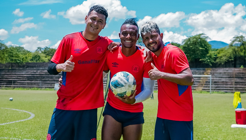 Club Deportivo FAS visita el domingo al campeón nacional, Alianza FC, con el único objetivo de mantenerse líder del torneo.