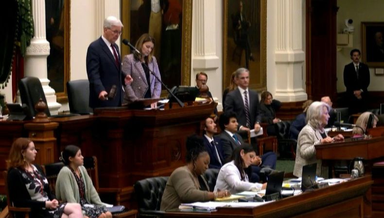 Legisladores del estado de Texas aprobaron un nuevo mapa electoral diseñado para ayudar al Partido Republicano a mantener el control del Congreso estadounidense en las elecciones legislativas de 2026.