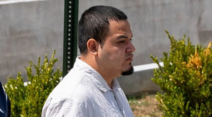 Apenas tres días después de recuperar su libertad, Kilmar Ábrego fue nuevamente arrestado por las autoridades de Estados Unidos y podría ser deportado a Uganda.