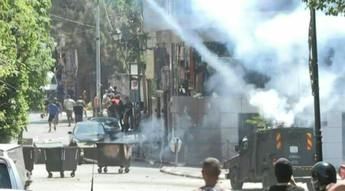 Cerca de 30 palestinos resultaron heridos este martes durante una operación militar israelí en Cisjordania.