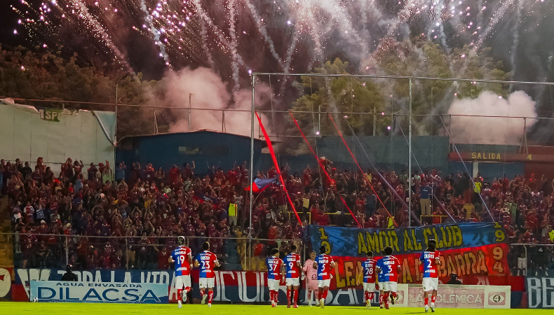 FAS impulsa el Reto Quiteño Club Deportivo FAS anunció que una localidad del estadio Quiteño ya agotó todos los boletos para el encuentro ante Platense.