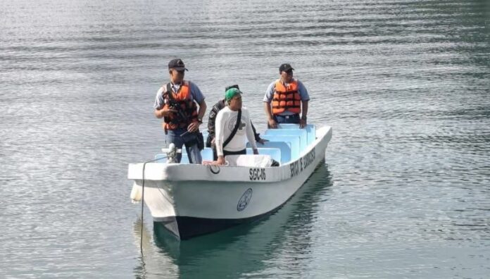 Localizan cuerpo en el lago de Coatepeque Equipos de rescate localizaron este sábado el cuerpo de una persona que fue reportada como desaparecida en el lago de Coatepeque, Santa Ana.