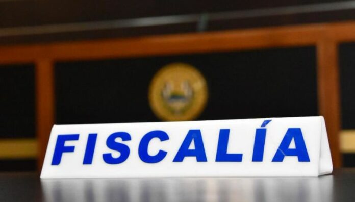 Giran órdenes de captura contra cuatro acusados de hurtar imágenes religiosas La Fiscalía giró órdenes de captura contra cuatro hombres acusados de hurtar imágenes religiosas en La Paz.