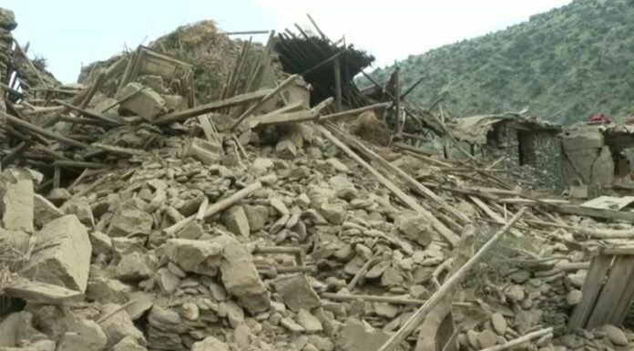 En un balance provisional, el gobierno talibán informó de más de 1,400 muertes y más de 3,000 heridos tras el terremoto en Afganistán.