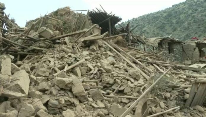 La cifra de fallecidos por el terremoto en Afganistán ya supera los 1,400 En un balance provisional, el gobierno talibán informó de más de 1,400 muertes y más de 3,000 heridos tras el terremoto en Afganistán.