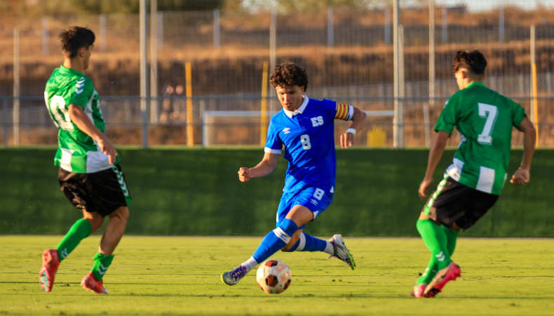 La Selecta perdió ante el Real Betis de España en su primer amistoso internacional como parte de su gira por Europa.