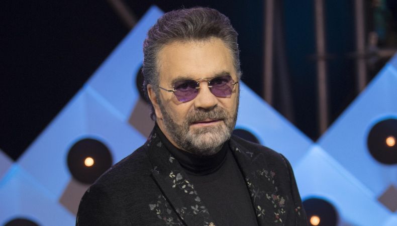 Manuel Mijares habría sido hospitalizado de emergencia a causa de un dolor en el pecho. Sus seguidores están pendientes de su estado de salud.