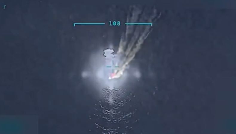 Las fuerzas militares estadounidenses atacaron una embarcación procedente de Venezuela y en la que se transportaban 11 personas.