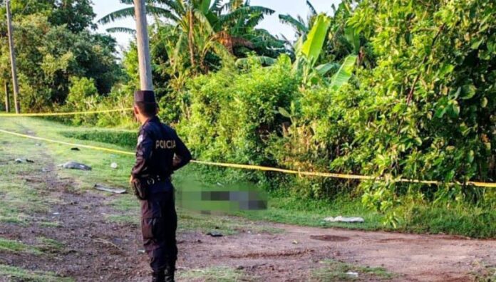 Ciclista muere atropellado en Usulután Un ciclista murió atropellado en la carretera entre Jiquilisco y Puerto El Triunfo, Usulután, en la jurisdicción del cantón Chaguantique.