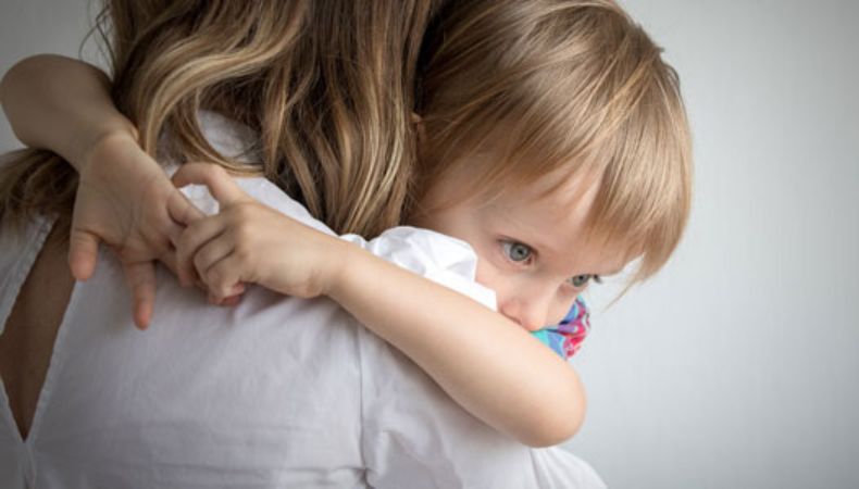 Los miedos son normales en la infancia, pero cuando se vuelven persistentes e intensos pueden convertirse en fobias.