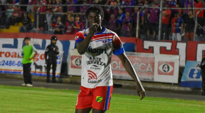 La Comisión Disciplinaria de la FESFUT dio a conocer el listado de jugadores sancionados previo a la novena fecha del Apertura 2025.