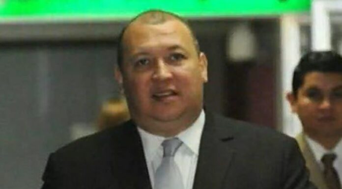 La Cámara Ambiental de Segunda Instancia declaró enriquecimiento ilícito contra el exsecretario privado de la Presidencia, Francisco José Cáceres Zaldaña, y su esposa.