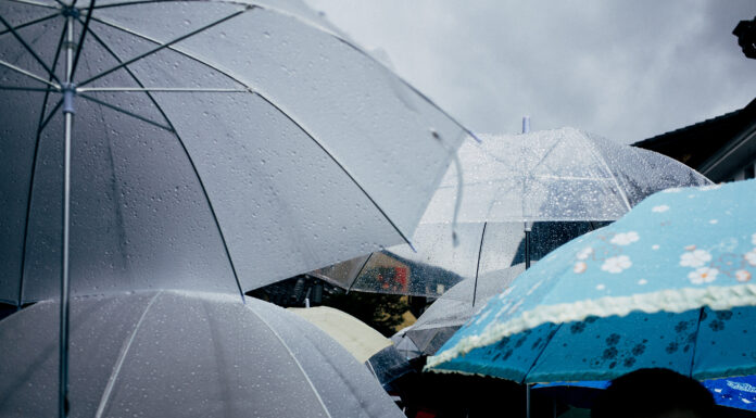El Ministerio de Medio Ambiente prevé chubascos y tormentas de fuerte intensidad en El Salvador este domingo.