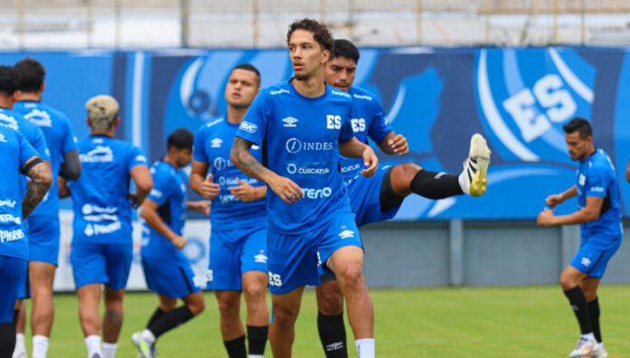 La Selecta enfrenta a Surinam La Selecta sigue su camino en las Eliminatorias Mundialistas ante la selección de Surinam y lo podrás ver por Canal 4.