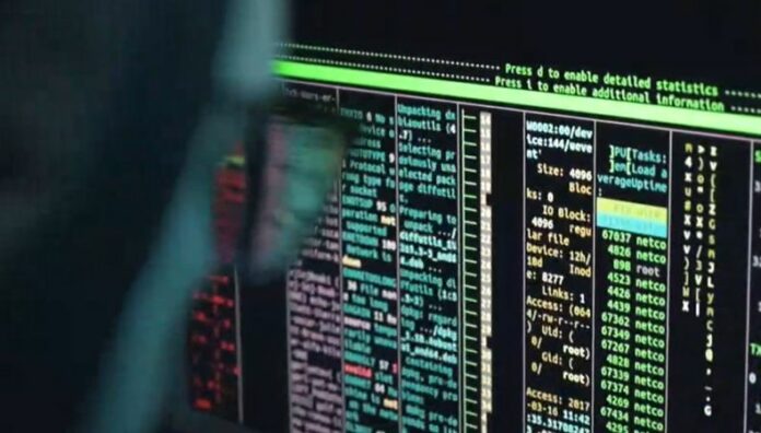 ICE reactiva software espía para vigilar celulares y crecen alertas sobre privacidad ICE reactivó un software espía para vigilar celulares. Especialistas advierten sobre alertas a la privacidad de las personas.