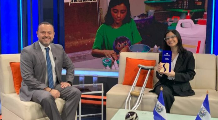 Daniela Guardado es finalista de “Salvadoreños Comprometidos” por su proyecto “Dani Slime”, que apoya y brinda esperanza a niños hospitalizados.
