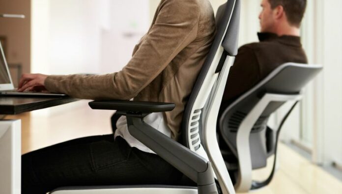 ¿Qué es el “cuerpo de oficina” ¡Esto es lo que debes saber! De acuerdo con los especialistas, el llamado “cuerpo de oficina” puede hacer que los glúteos pierdan forma y volumen.