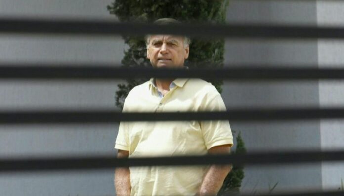 Condenan a 27 años de cárcel al expresidente de Brasil, Jair Bolsonaro El expresidente brasileño Jair Bolsonaro fue condenado este jueves a 27 años y 3 meses de cárcel por intento de golpe de Estado.