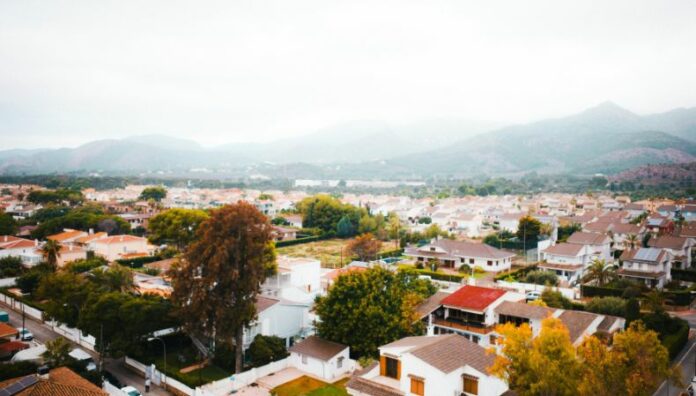 Independizarse en El Salvador ¿cuánto cuesta vivir solo Independizarse no solo es dar un paso hacia la libertad, también significa aprender a sostenerse económicamente. ¿Cuánto cuesta en El Salvador?