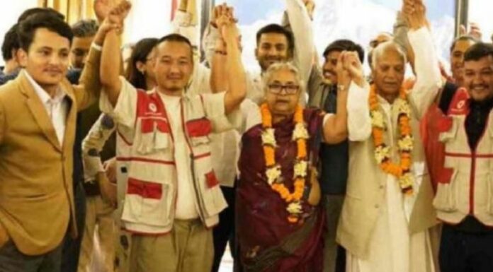 Sushila Karki, expresidenta del Supremo, liderará un gobierno interino tras los disturbios que dejaron muertos, caos y miles de prófugos.