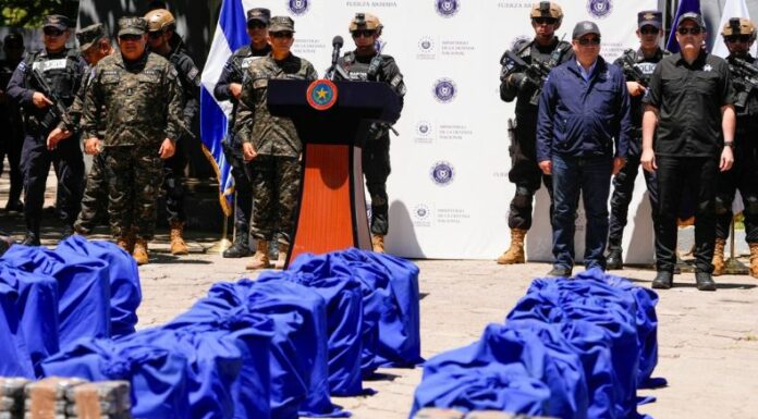 Autoridades presentaron este martes la droga que fue incautada por la Marina Nacional el pasado 9 de septiembre.