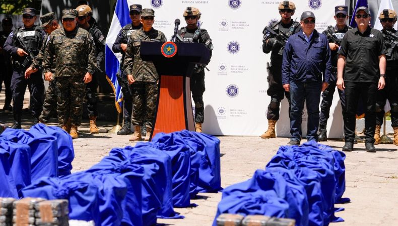 Autoridades presentaron este martes la droga que fue incautada por la Marina Nacional el pasado 9 de septiembre.