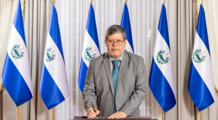 El presidente Nayib Bukele juramentó a Dagoberto Arévalo como nuevo titular de la Administración Nacional de Acueductos y Alcantarillados (ANDA).