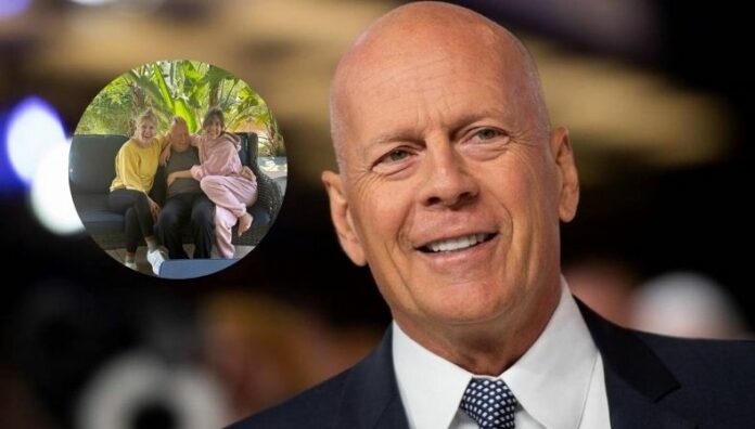 ¡Muy sonriente! Así reaparece Bruce Willis junto a sus hijas Unas imágenes compartidas por su hija Scout muestran al actor relajado y disfrutando de un momento en familia.