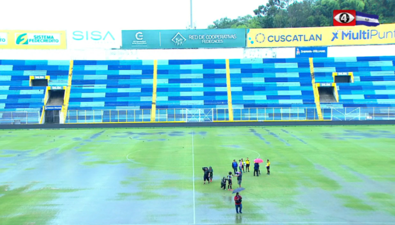 Hércules contra Fuerte San Francisco suspendido por lluvia El encuentro entre CD Hércules y Fuerte San Francisco por la jornada 12 del Apertura 2025 fue suspendido por la intensa tormenta.