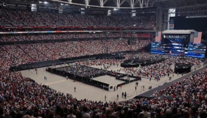 Funeral de Charlie Kirk congrega a miles de asistentes en Arizona Miles de personas asistieron al funeral de Charlie Kirk, realizado en el State Farm Stadium, tras su asesinato el pasado 10 de septiembre.