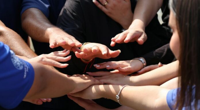 La solidaridad une corazones y fortalece vínculos. En El Salvador, este valor se ha convertido en un rasgo que nos identifica como pueblo.
