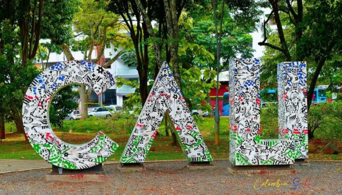 Cali: un destino que late al ritmo de la salsa Cali, capital del Valle del Cauca en Colombia, se distingue por su historia, su gente acogedora, su tradición artesanal y la vibrante salsa que llena sus calles.