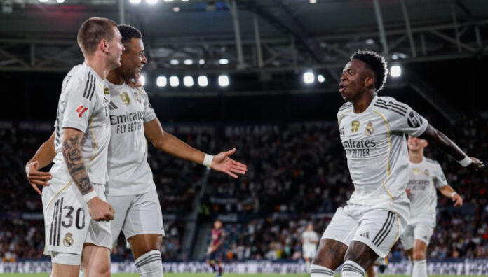 Real Madrid golea al Levante y sigue líder de LaLiga Real Madrid goleó de visitante al recién ascendido Levante y mantiene el paso perfecto en seis partidos disputados.