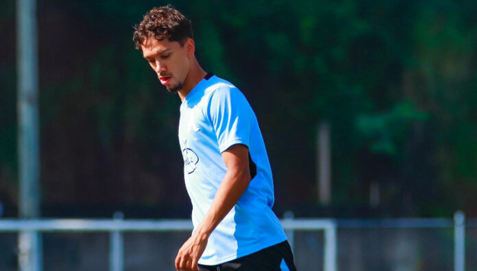 Alianza se enfrenta a Cacahuatique Alianza se enfrenta a Cacahuatique, por su parte Firpo visita a Zacatecoluca en la lucha por el liderato del Apertura 2025.