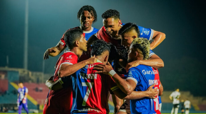 Club Deportivo FAS se impuso en casa a CD Hércules y se mantiene a tres puntos de los líderes del Apertura 2025.