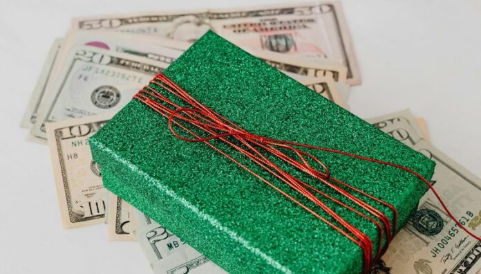 Remesas alcanzan récord histórico en 2025 De acuerdo con datos del Banco Central de Reserva, las remesas crecieron 18.7% entre enero y agosto de este año.