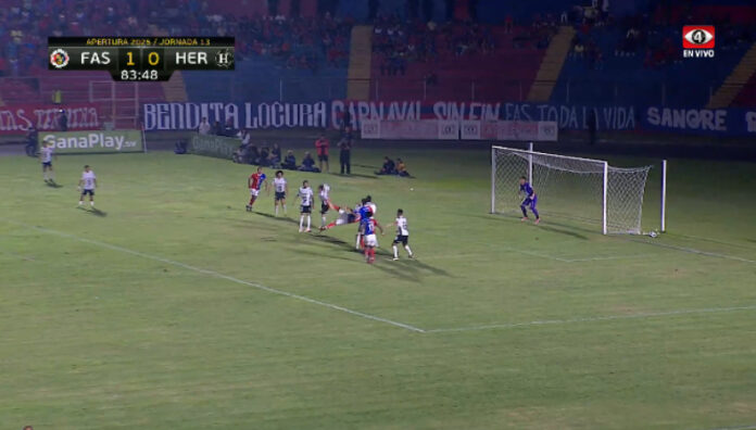 Golazo de Kevin Santamaría Kevin Santamaría anotó un golazo de