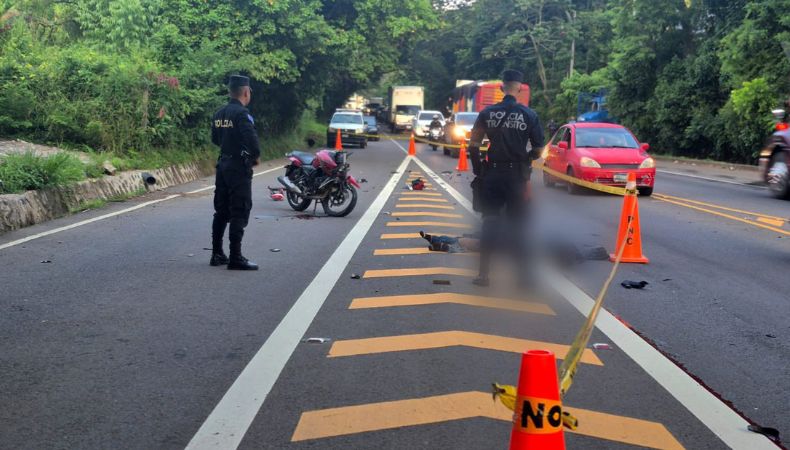 La PNC reportó que un motociclista falleció en un accidente de tránsito registrado en el km 113 de la carretera Panamericana, en el distrito de Lolotique, San Miguel Oeste.