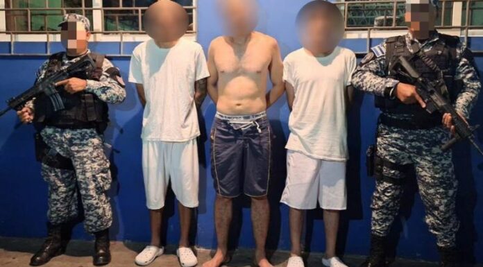 Autoridades capturaron a tres hombres, señalados como responsables del asesinato de un joven de 24 años, ocurrido el miércoles 24 de septiembre en San Salvador Centro.