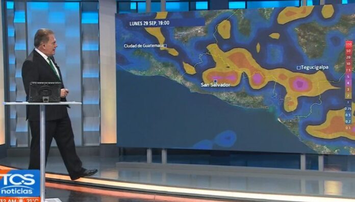 Atentos: vienen días de lluvias intensas en el territorio salvadoreño Según los modelos analizados, para los próximos cinco días se prevé que se tengan lluvias bastante intensas en El Salvador.