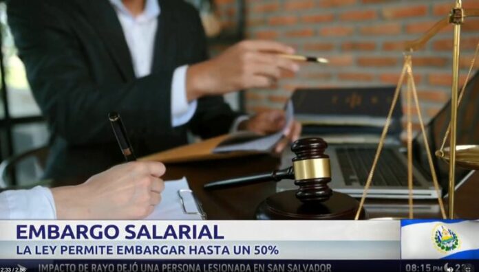 Embargo salarial en El Salvador: cómo funciona y qué debes saber El embargo salarial regula el cobro de deudas, pero también protege al trabajador con límites legales claros.