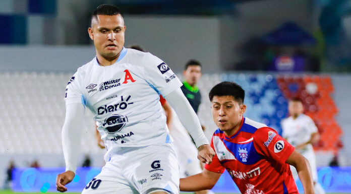 El liderato del Apertura 2025 de la Liga Mayor arde con un duelo directo este fin de semana entre Firpo y Alianza en la fecha 14.