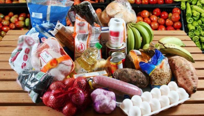 Especialistas explican que la disminución en los precios de la canasta básica estaría relacionada con el período de cosechas en el país.